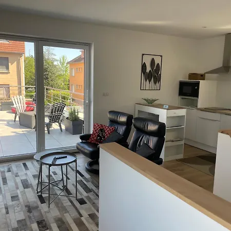 Appartement 2 Pièces Avec Terrasse *