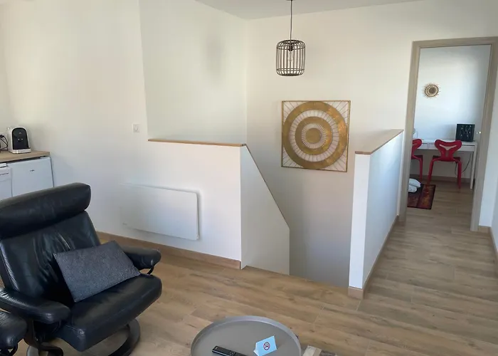 Appartement 2 Pièces Avec Terrasse