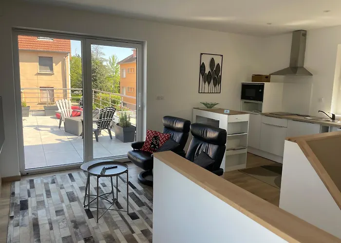 Appartement 2 Pièces Avec Terrasse *